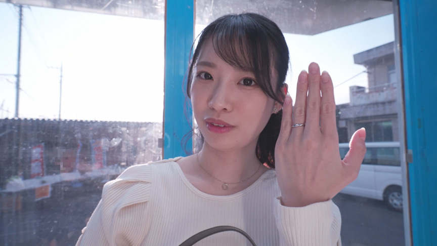 街行く人妻限定！おま○こ丸出しくぱぁ～しながらクリ責め潮吹き我慢チャレンジ！剥きでた敏感初心クリトリスにブチュと真空吸引ローターで連続イキ潮噴射が止まらない！！撮って出し！マジックミラー号～ゆな編～ 003
