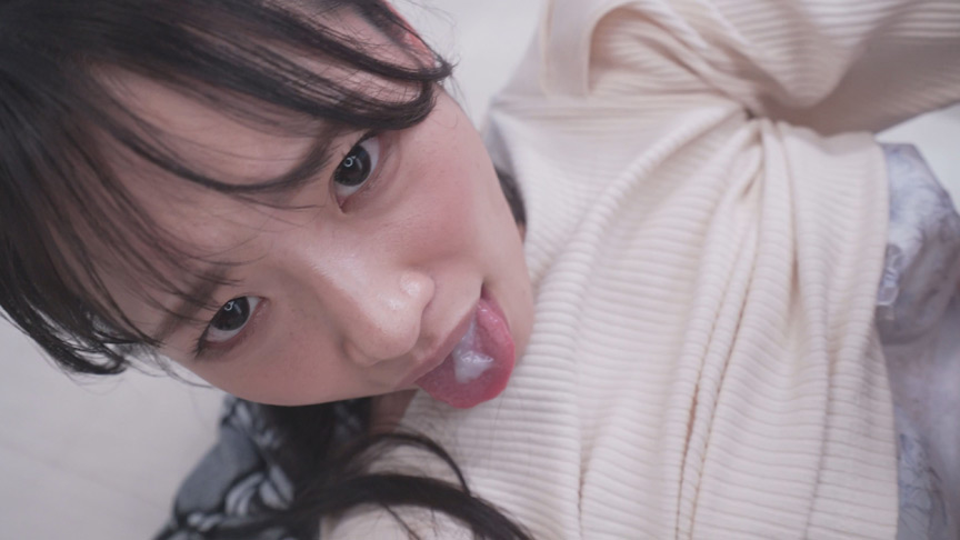 街行く人妻限定！おま○こ丸出しくぱぁ～しながらクリ責め潮吹き我慢チャレンジ！剥きでた敏感初心クリトリスにブチュと真空吸引ローターで連続イキ潮噴射が止まらない！！撮って出し！マジックミラー号～ゆな編～ 001