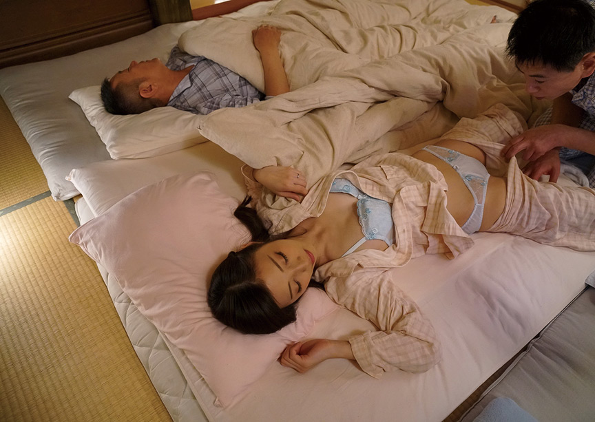 義理の息子という名の支配者。若き義母たちが、抗いようのない快楽の果てに屈服し、その淫靡な肉体を捧げ尽くす禁断の系譜 008