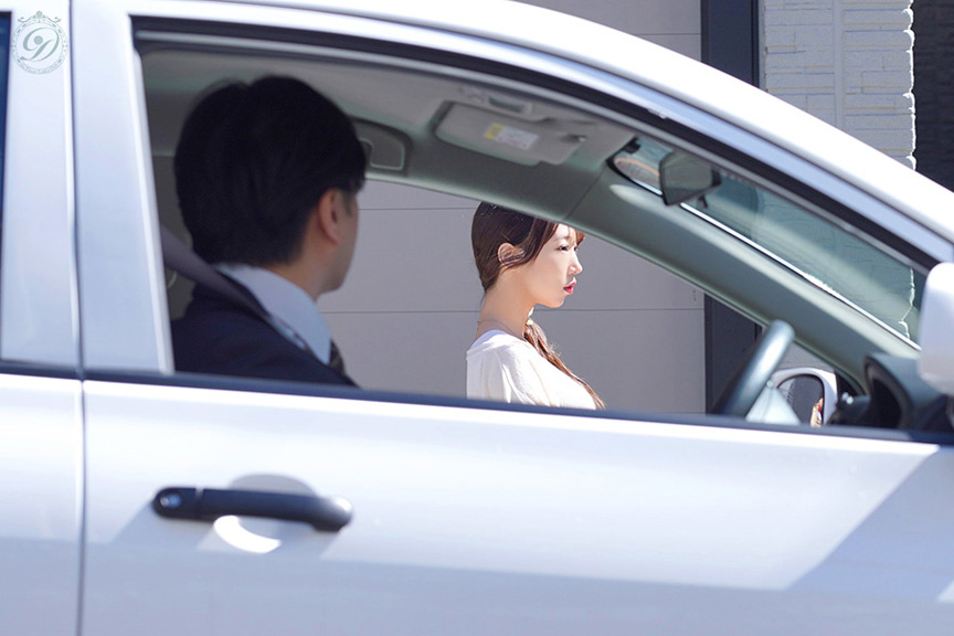 営業ルートでいつも見かける人妻と勤務時間内不倫に至るまで。 与田りん 010